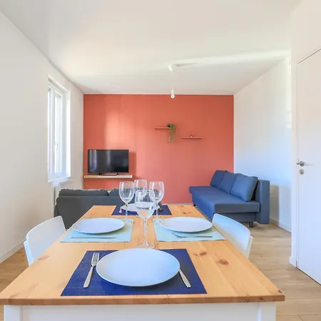 Calme - Arriere Gare - Parking Privee Appartement Arras